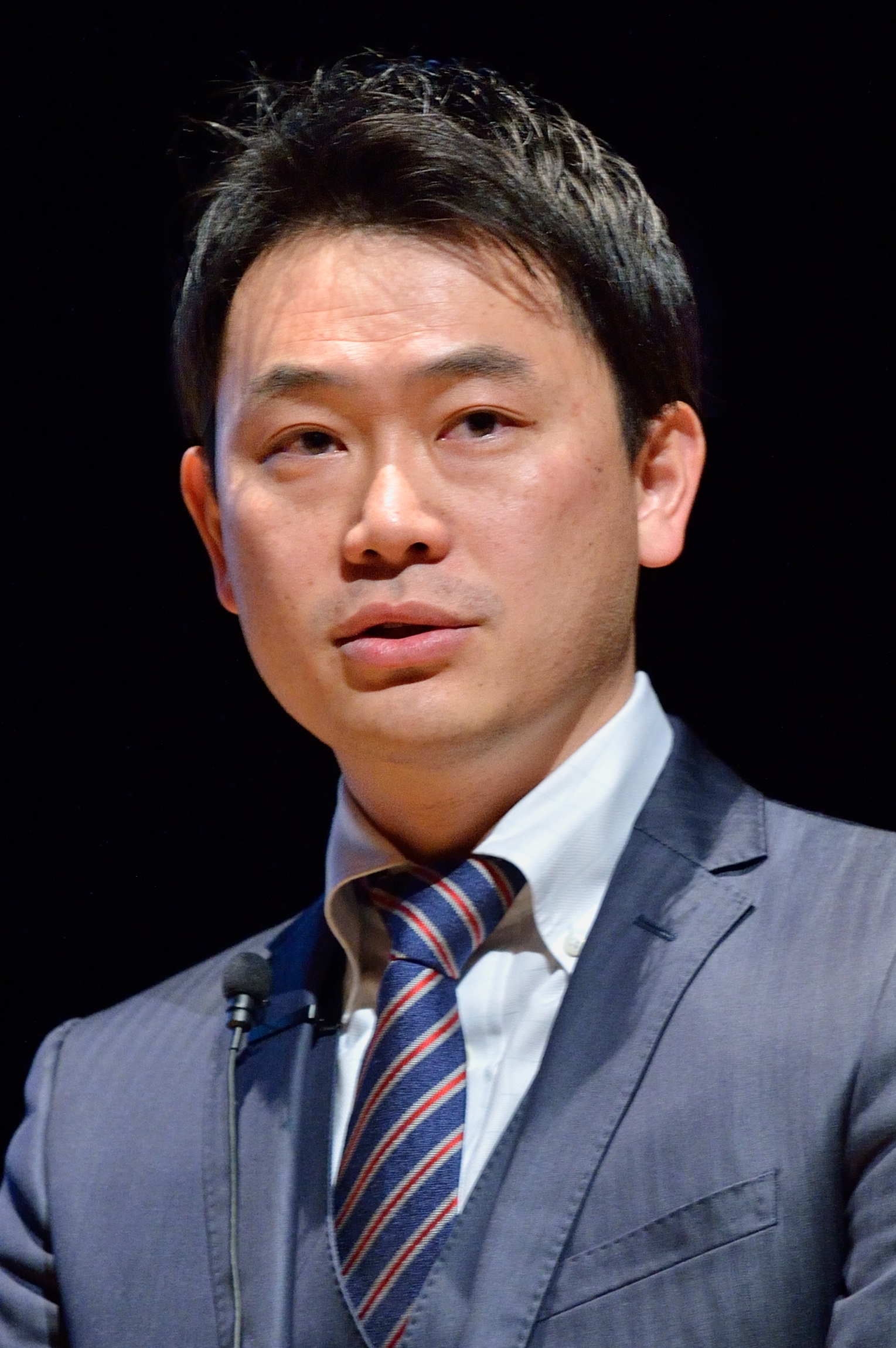 鈴村 賢治 氏